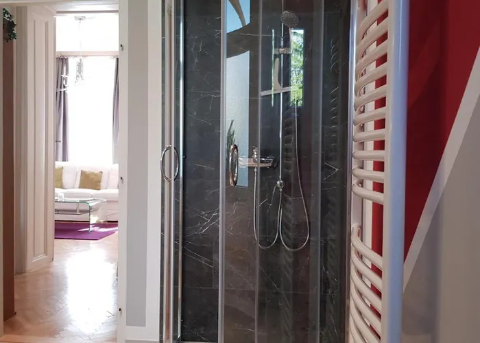 Апартаменты Livienna - Apartment Mit Gartenblick - Wintergarten, Kamin & Pool Вена