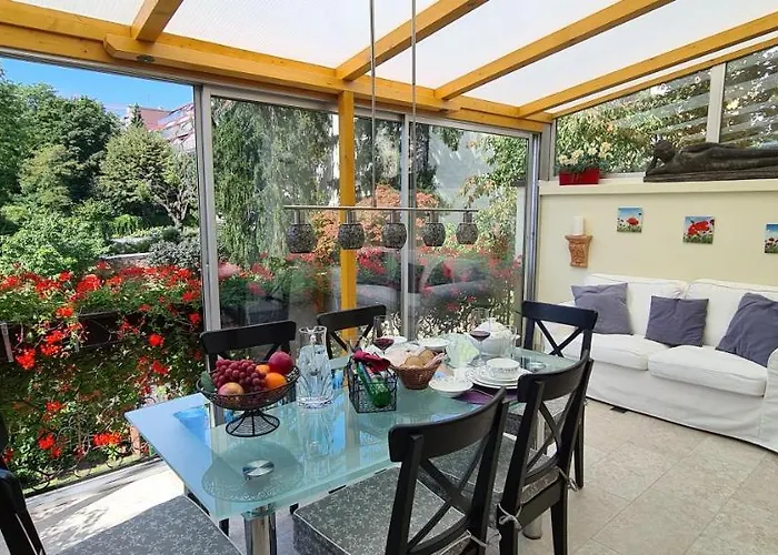 Livienna - Apartment Mit Gartenblick - Wintergarten, Kamin & Pool Апартаменты Вена