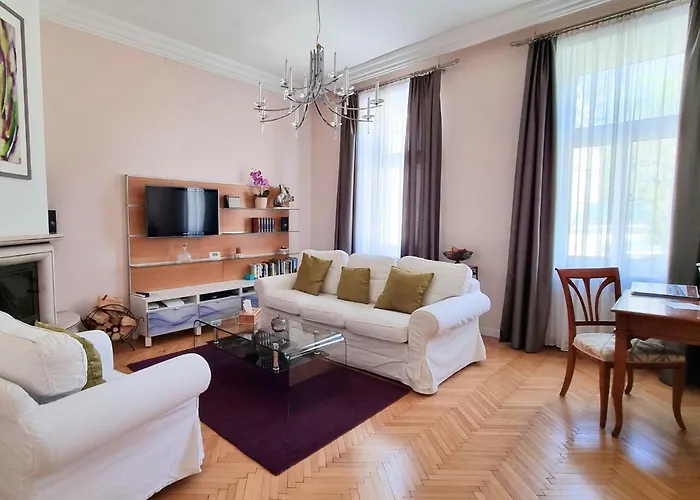 Апартаменты Livienna - Apartment Mit Gartenblick - Wintergarten, Kamin & Pool *