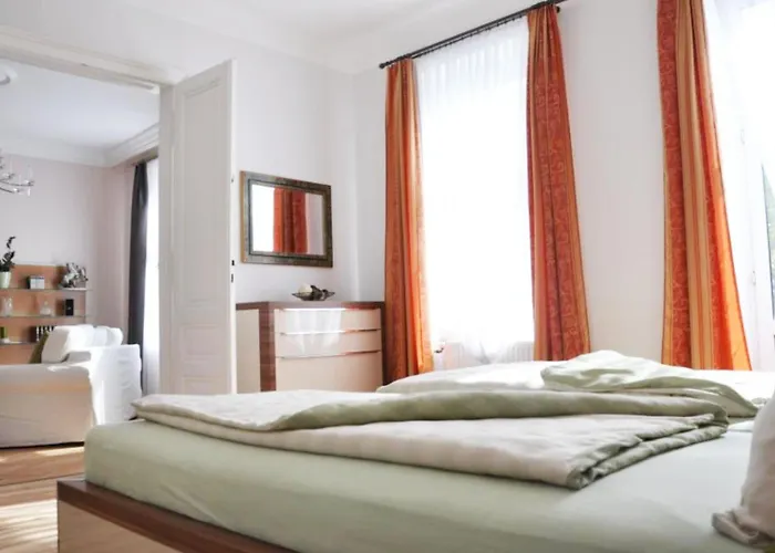 Livienna - Apartment Mit Gartenblick - Wintergarten, Kamin & Pool Апартаменты Вена