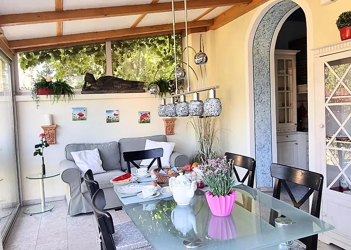 Апартаменты Livienna - Apartment Mit Gartenblick - Wintergarten, Kamin & Pool *