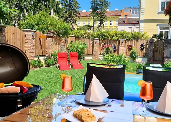 Апартаменты Livienna - Apartment Mit Gartenblick - Wintergarten, Kamin & Pool *